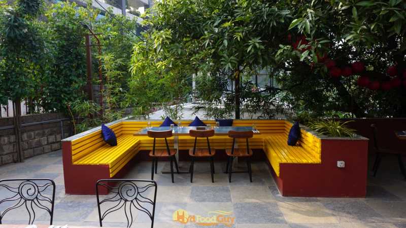 Outdoor Seating (Tree)