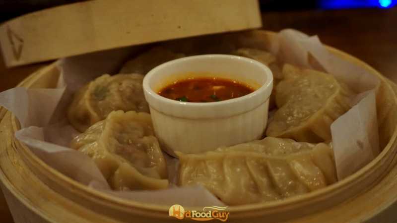 Momo Momo - The Lal Street