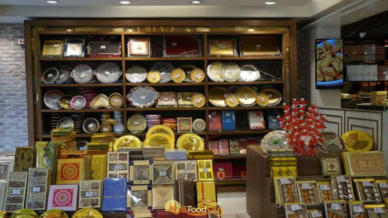 Plates, Boxes, and Collectibles