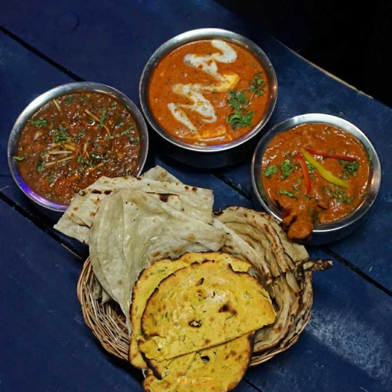 Horn OK Please - Main Course