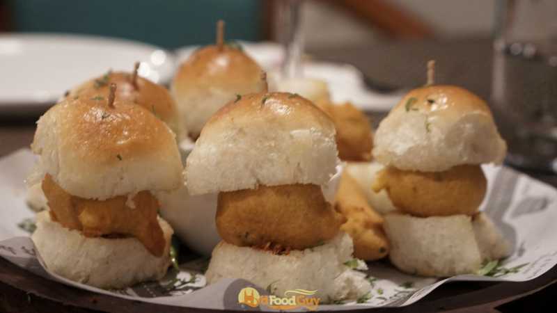 Mini Bombay Vada Pav - Ciclo Cafe
