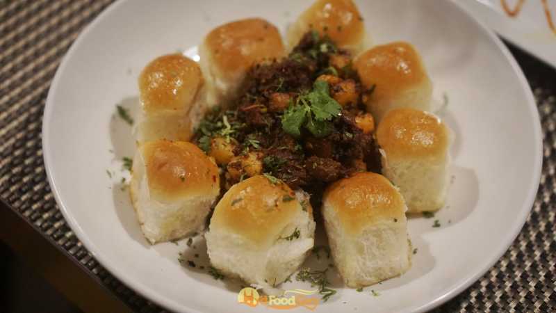 Goan Sausage, Prawn, and Potato with Pav - Ciclo Cafe