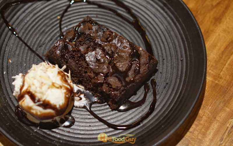 Cheesecake Brownie - Barcelos Cheesecake Brownie - Barcelos