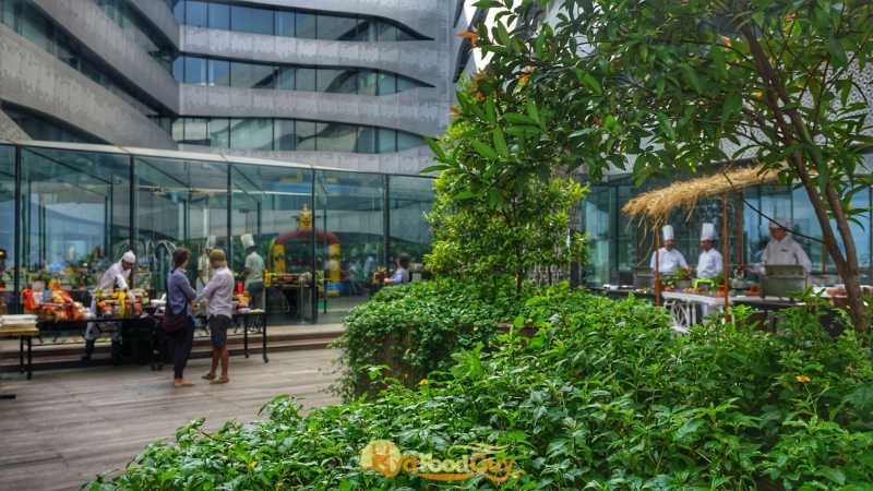 Lush Green Terrace The Park Hyderabad Sunday Brunch - Ambiance