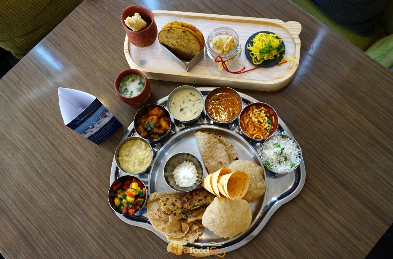 best-gujarati-thali-in-ahmedabad-gujarat-india-nikunj-vasoya